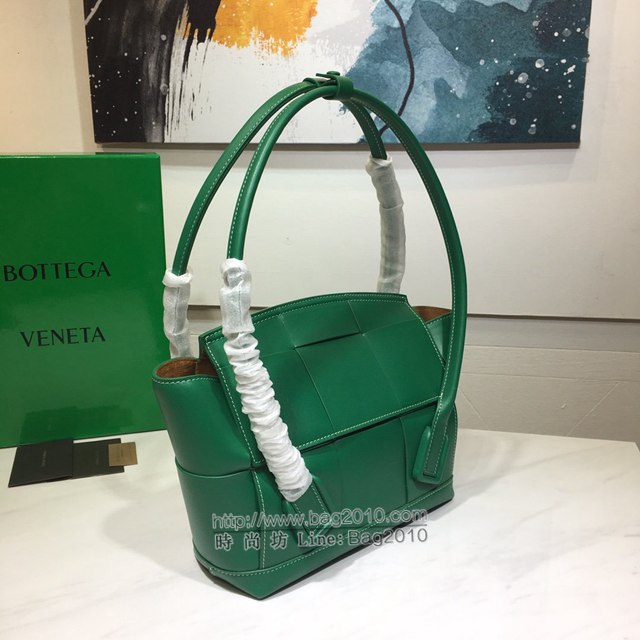 Bottega veneta高端女包 寶緹嘉爆款THE ARCO編織款手提包  BV經典款蝙蝠包  gxz1116